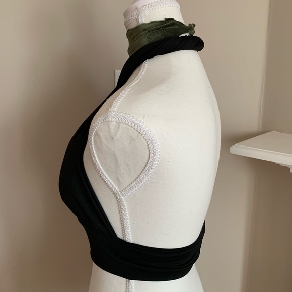 Women Strappy Criss-Cross Over Front Cut Out Halter Neck Sleeveless Crop Top, M - Picture 5 of 6